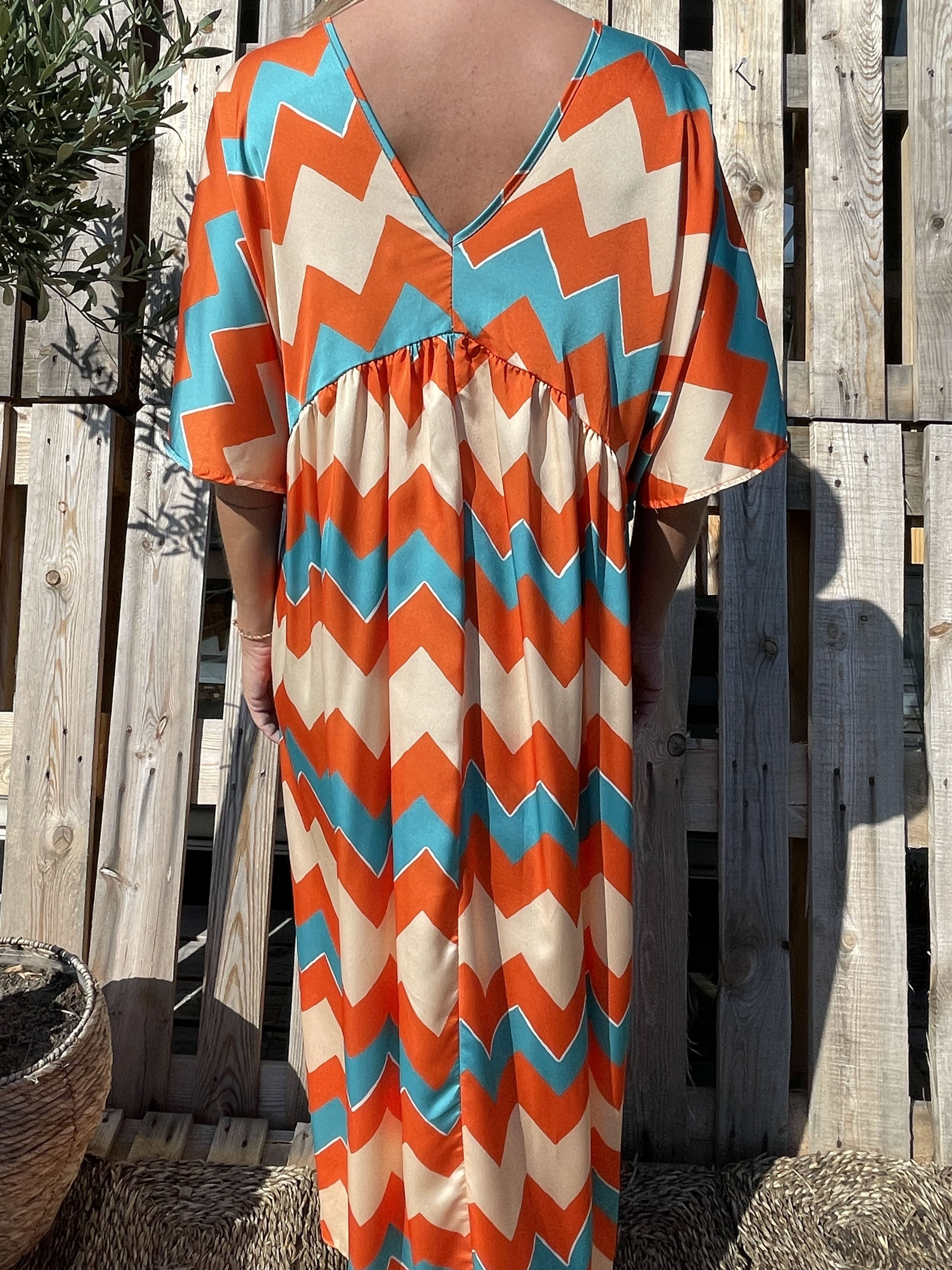 Johanna - Fin kjole med zigzag mønster